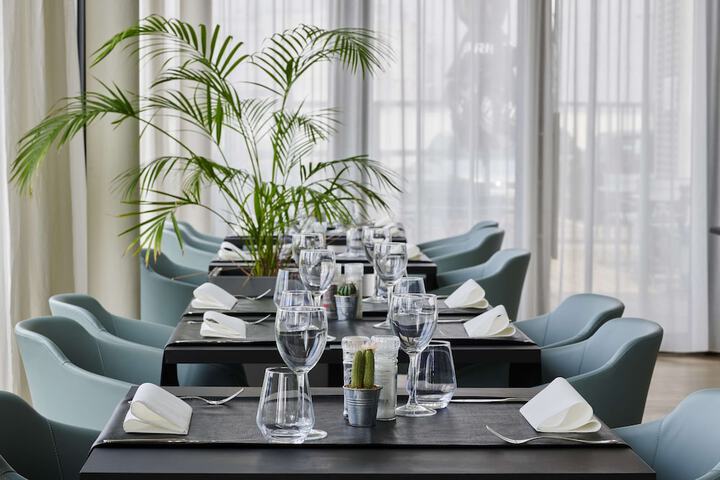Dining 77 of 116