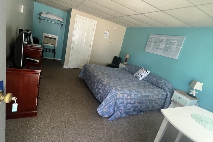 Room 16 of 35