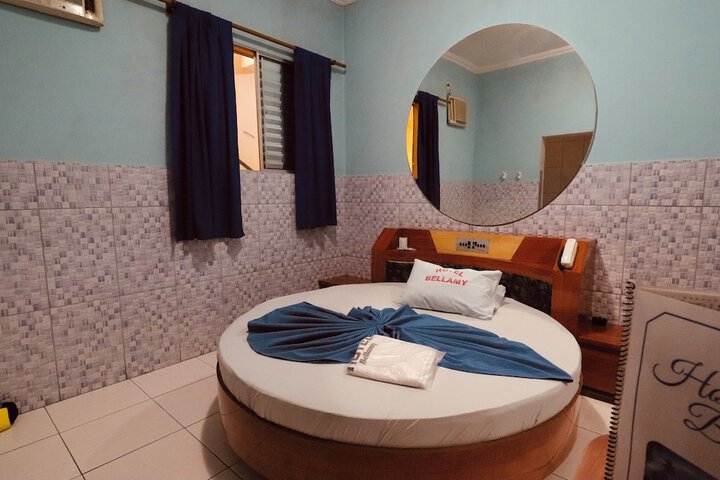 Room 53 of 70