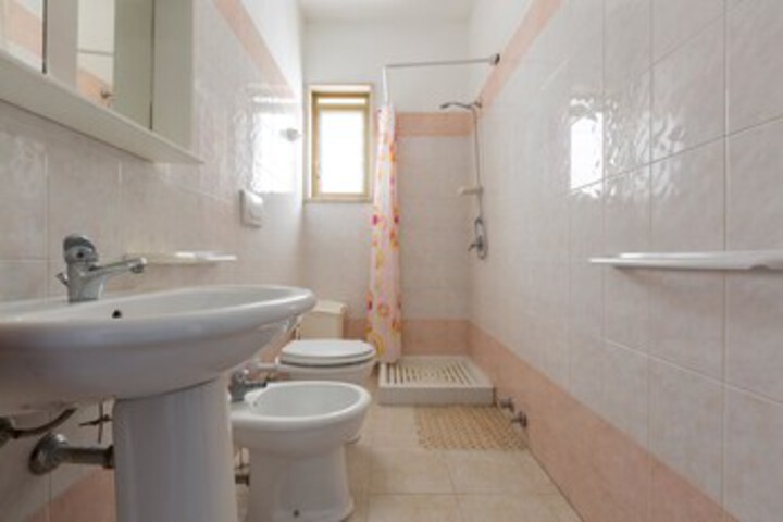 Room 10 of 113