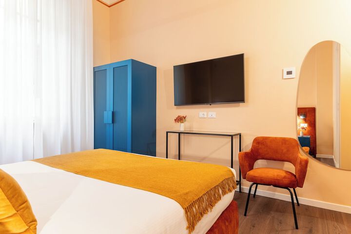 Room 32 of 42