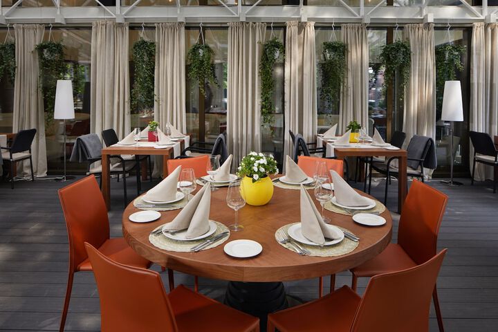 Dining 59 of 79