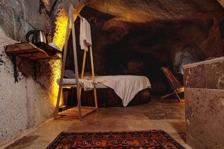 Room 13 of 79