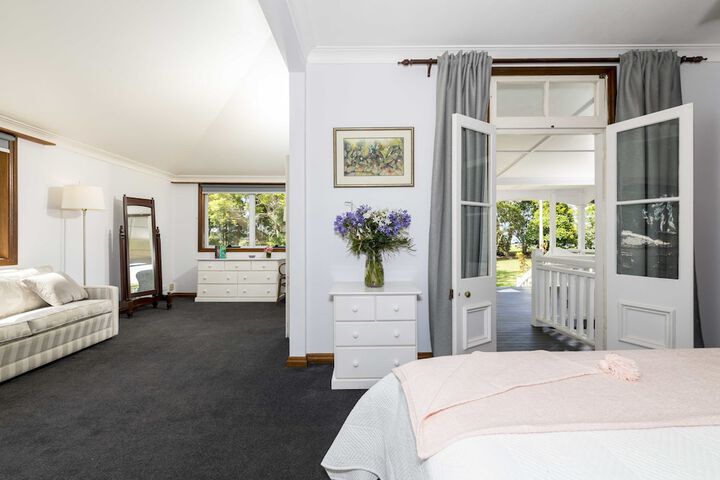 Room 2 of 39