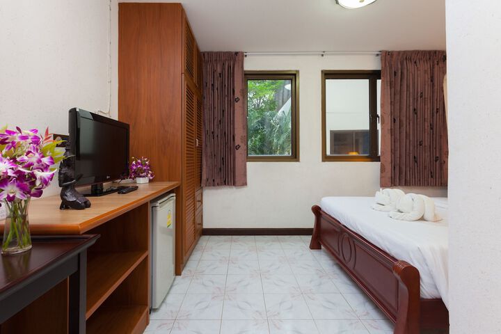 Room 9 of 44