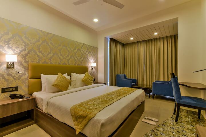 Room 14 of 38