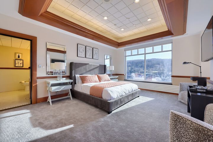 Room 35 of 81