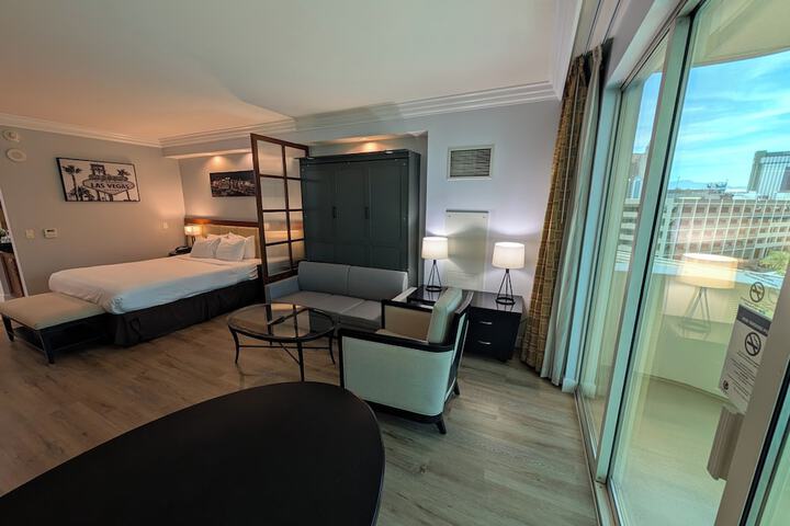 Room 22 of 49