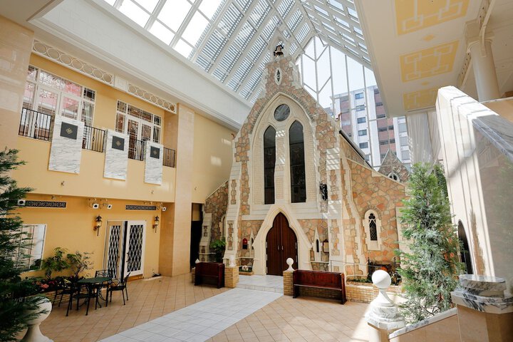 Entrance & Lobby