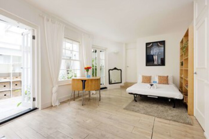 Room 17 of 20
