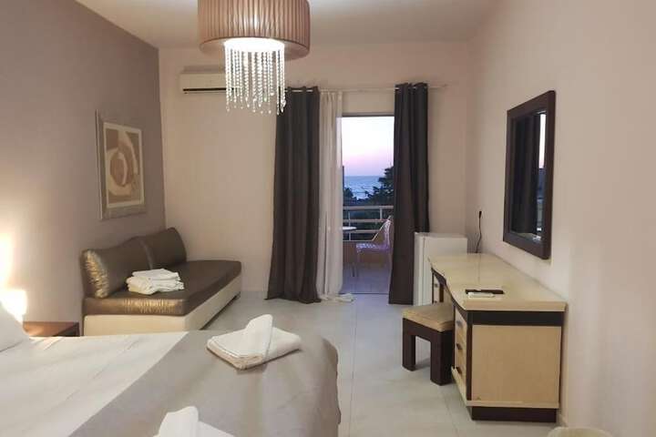 Room 12 of 45