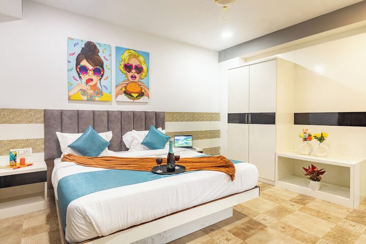 Room 228 of 682