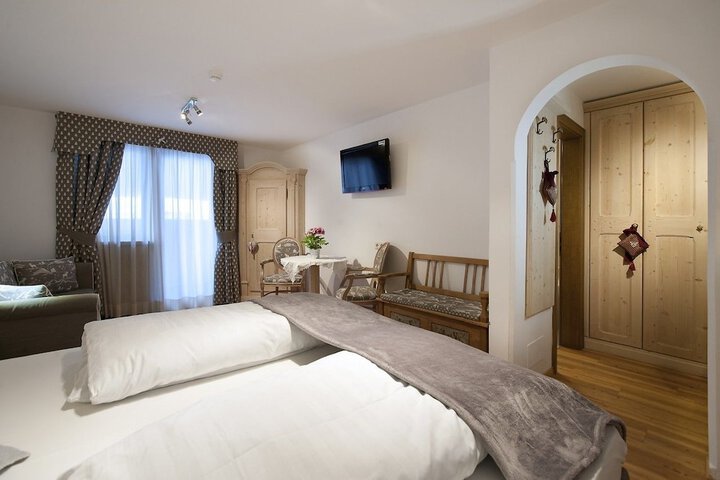 Room 4 of 59