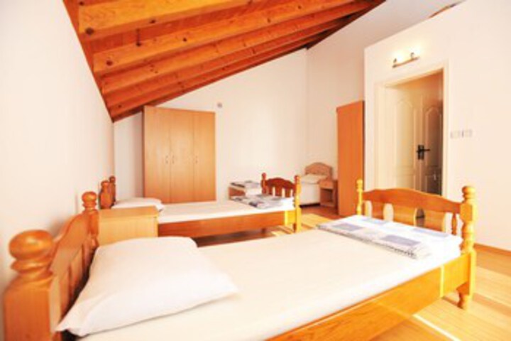 Room 19 of 21