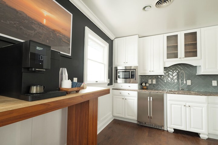 Breakfast/Coffee Service 28 of 35