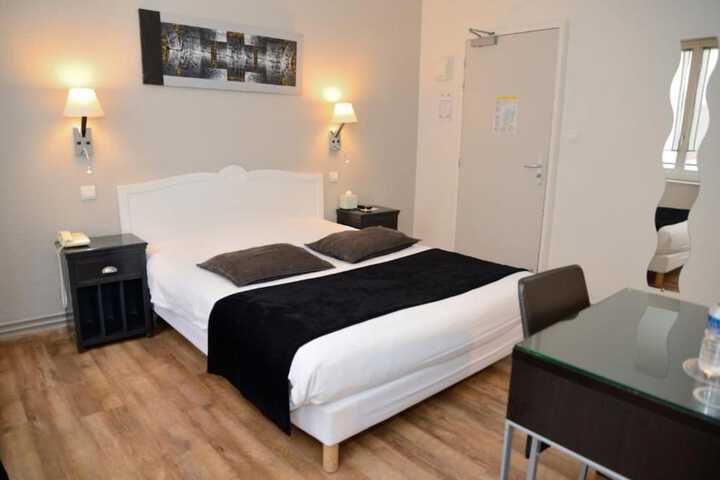 Room 9 of 44