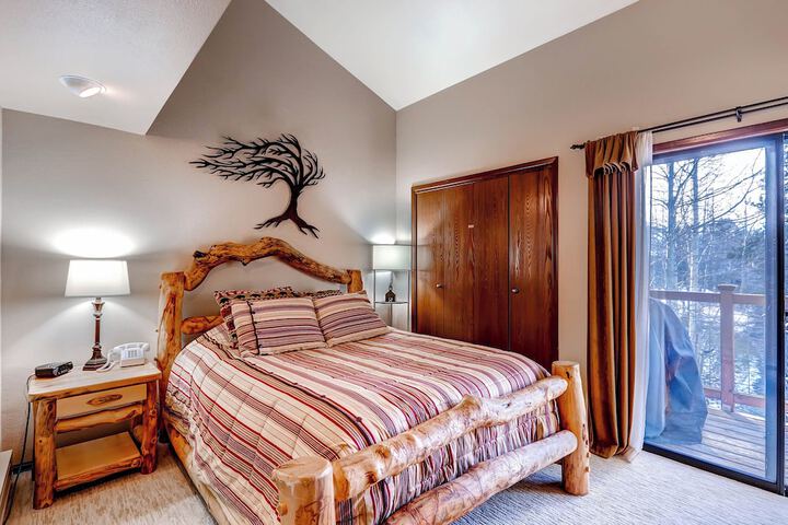 Room 26 of 234