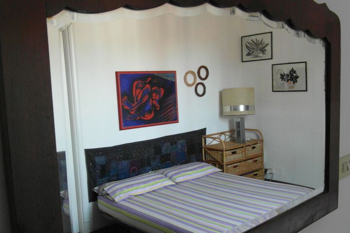 Room 7 of 44