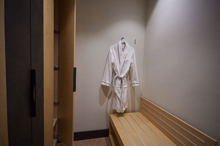 Room 13 of 103
