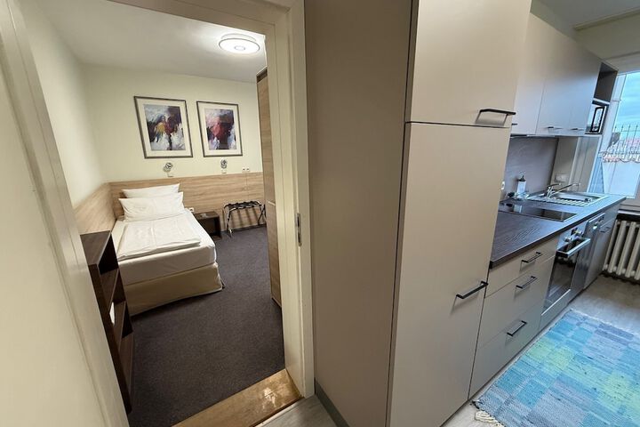 Room 60 of 136