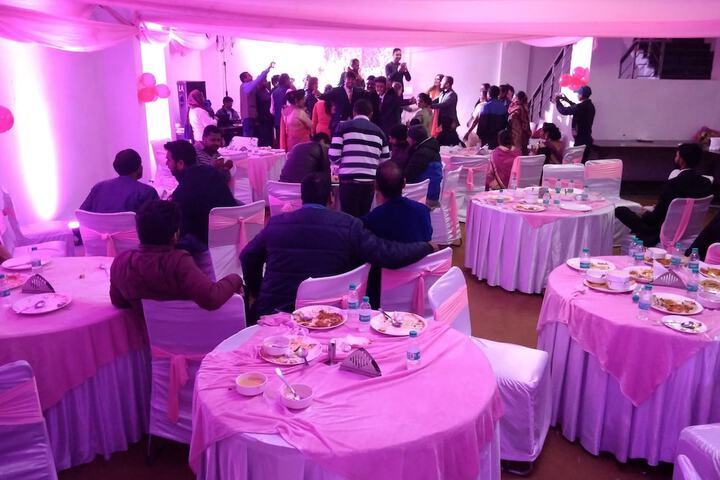Ballroom/Hall 80 of 97