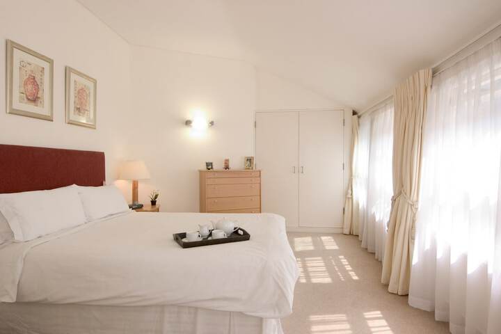Room 4 of 14