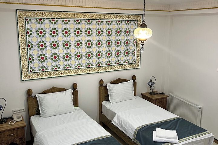 Room 28 of 64