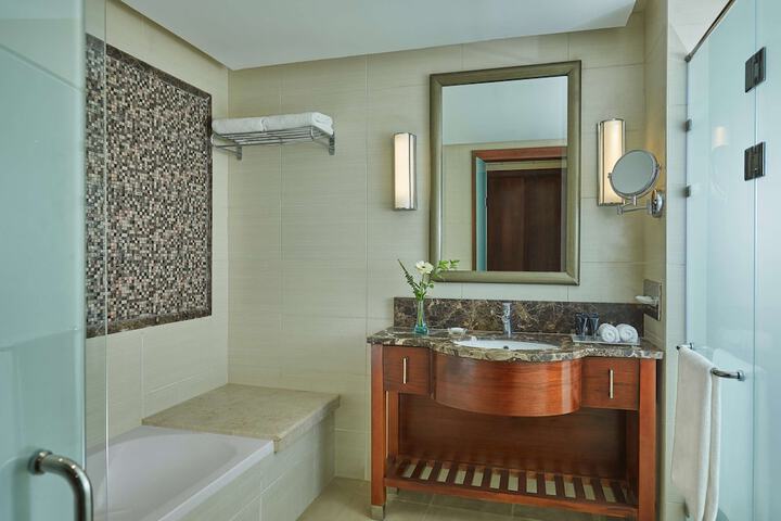 Room 20 of 53