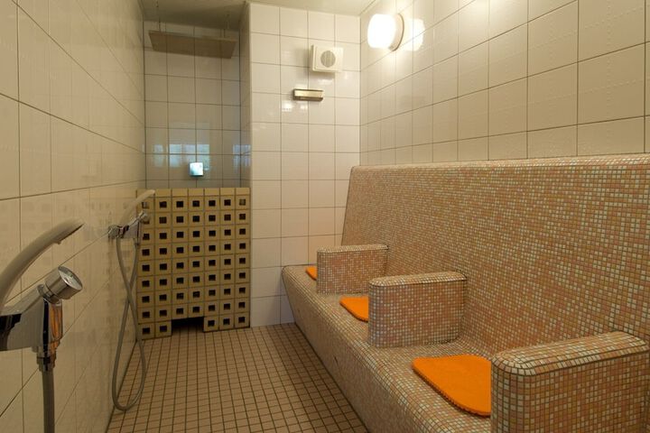 Spa 37 of 65