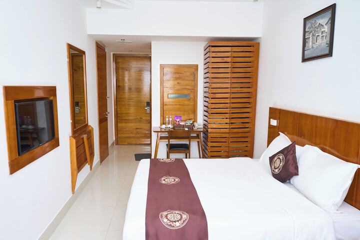Room 42 of 62