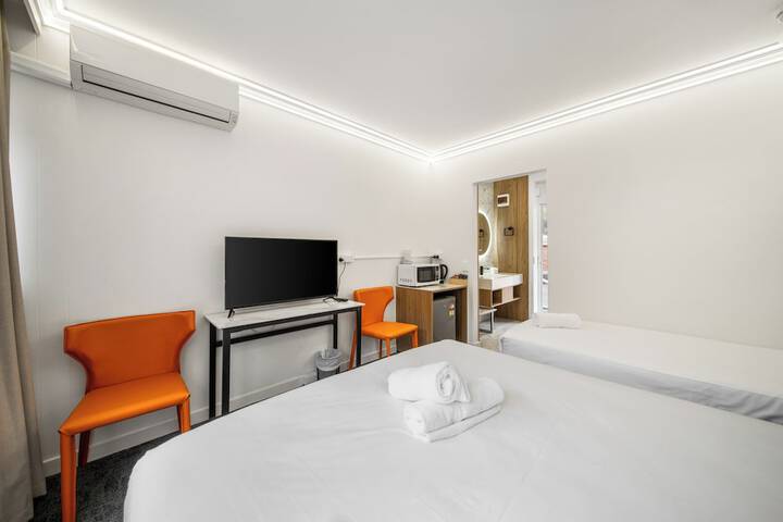 Room 3 of 22