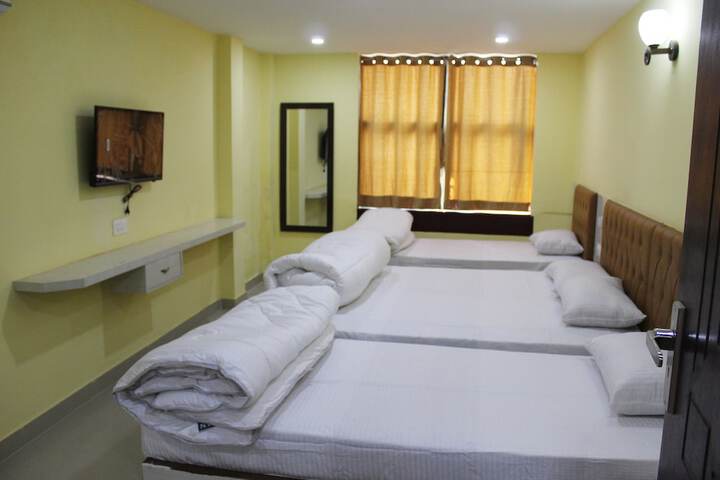 Room 19 of 33