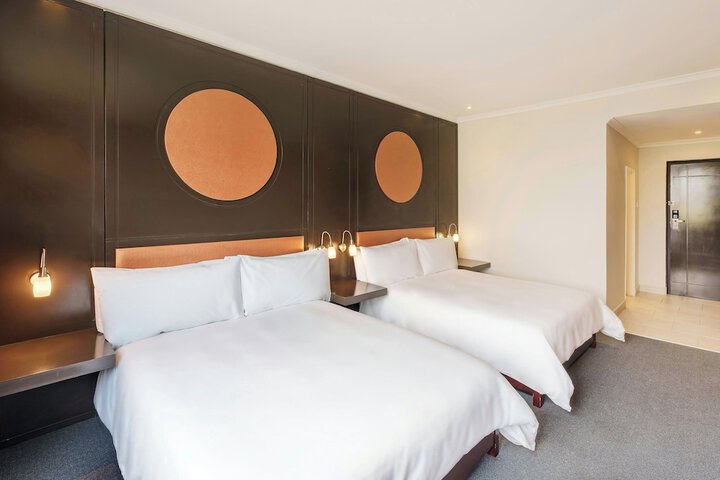Room 20 of 128