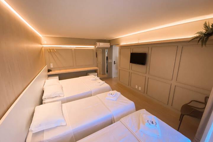 Room 15 of 40