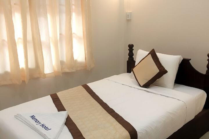 Room 4 of 24