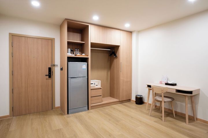 Room 35 of 64