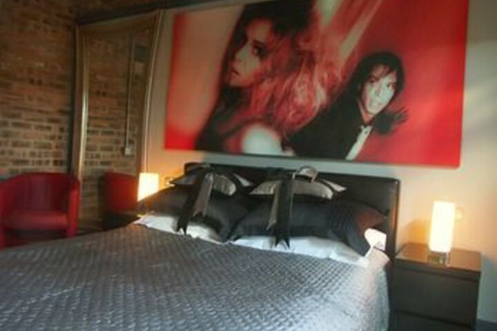 Room 8 of 23