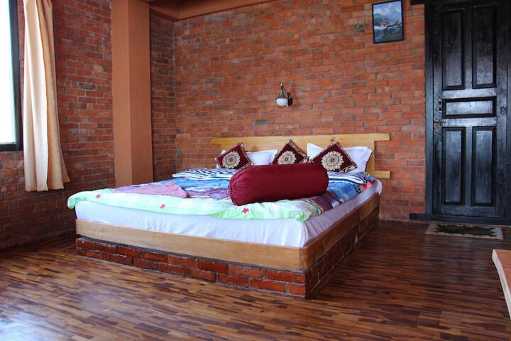 Room 6 of 45