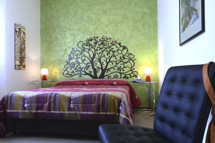 Room 9 of 29
