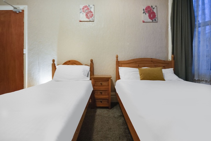 Room 14 of 21