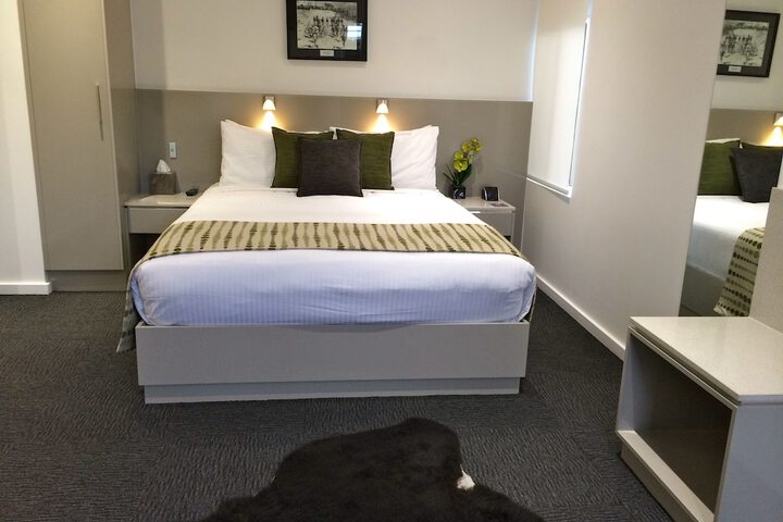 Room 8 of 40