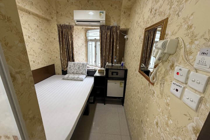 Room 32 of 139