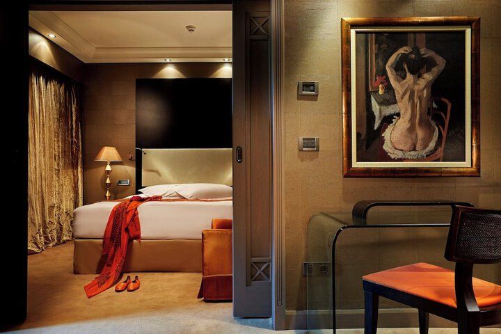 Room 23 of 195
