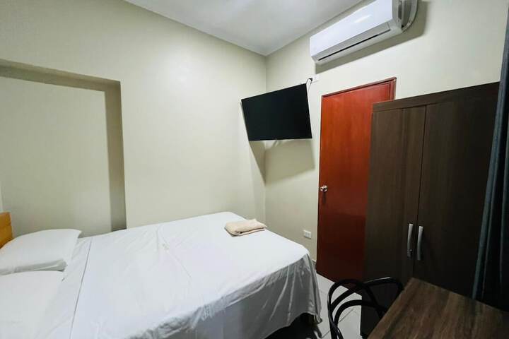 Room 2 of 4