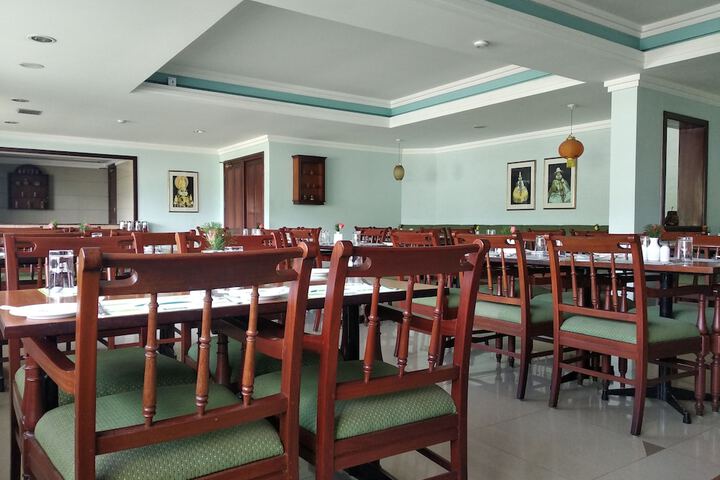 Dining Photos