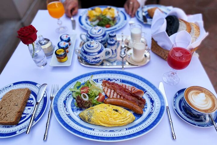 Breakfast/Coffee Service 63 of 92