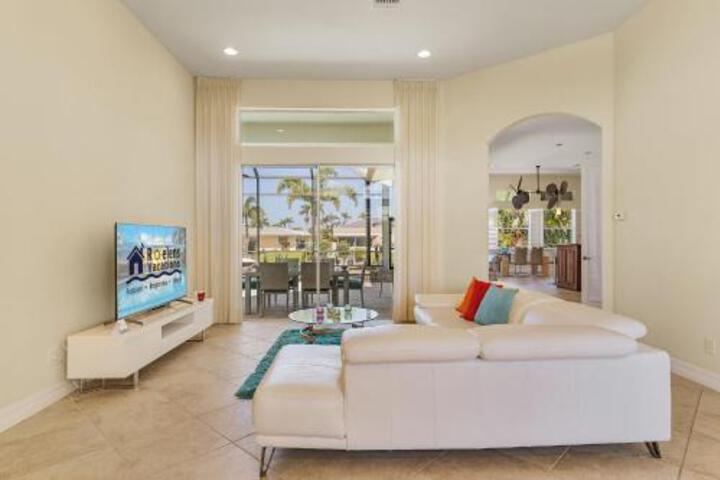 Villa Azurro Cape Coral in Cape Coral, FL