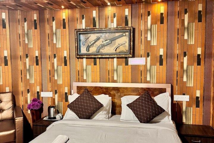 Room 30 of 63