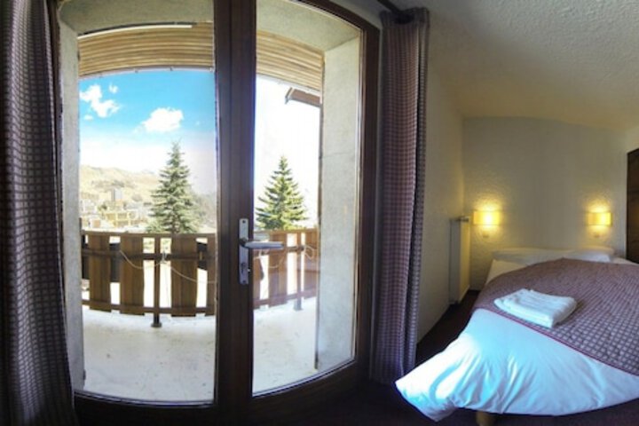 Room 38 of 60