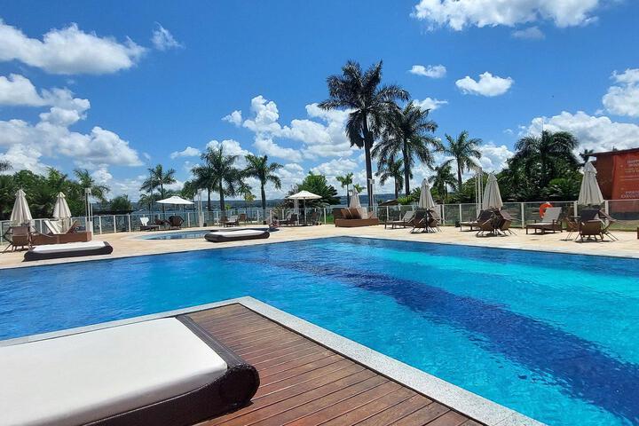 Pool 5 of 10